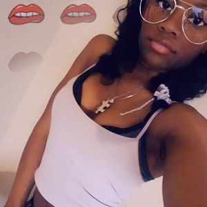 Meet your Posher, Jasmine